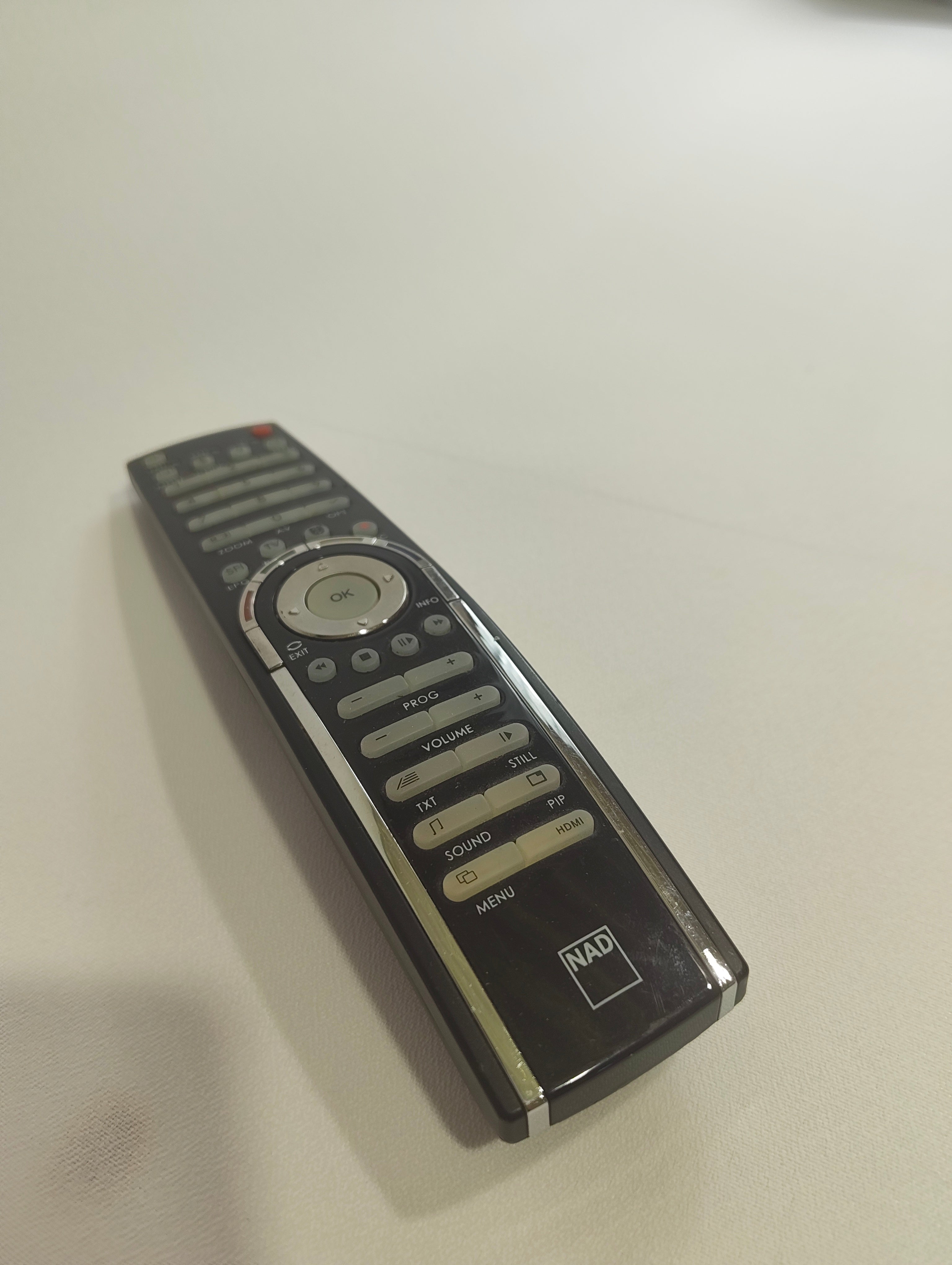 Pultas NAD HTRM nuotolinio valdymo pultas
