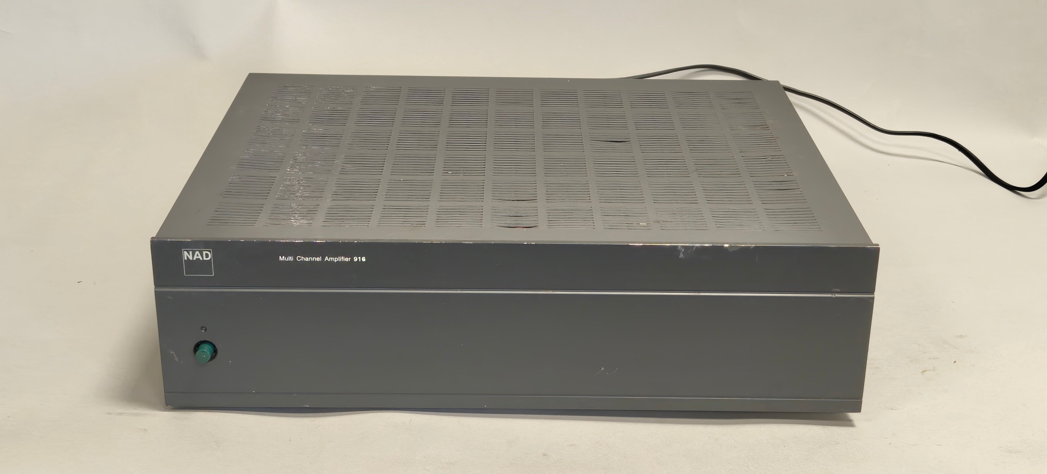 NAD 916 Multi Channel Power Amplifier