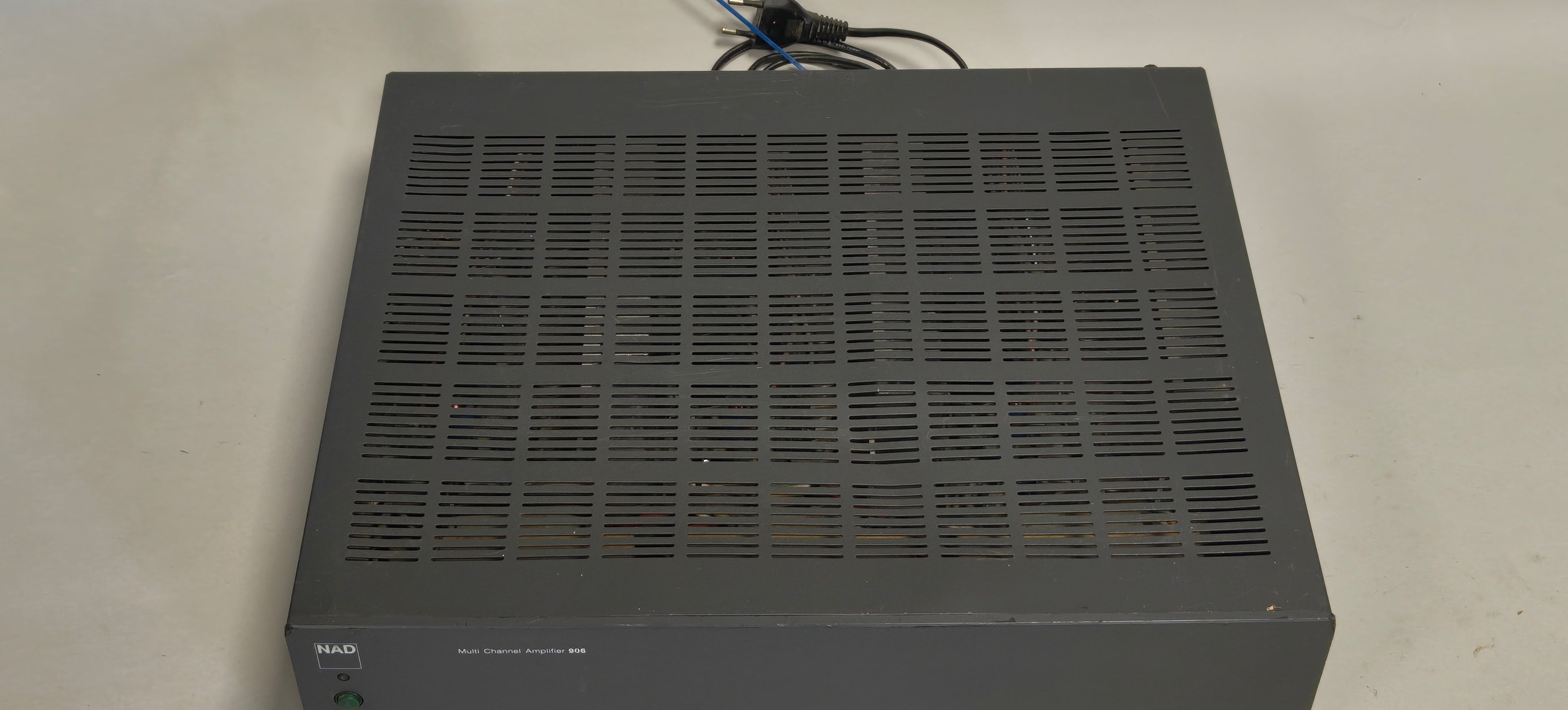 NAD 906 Multi Channel Power Amplifier