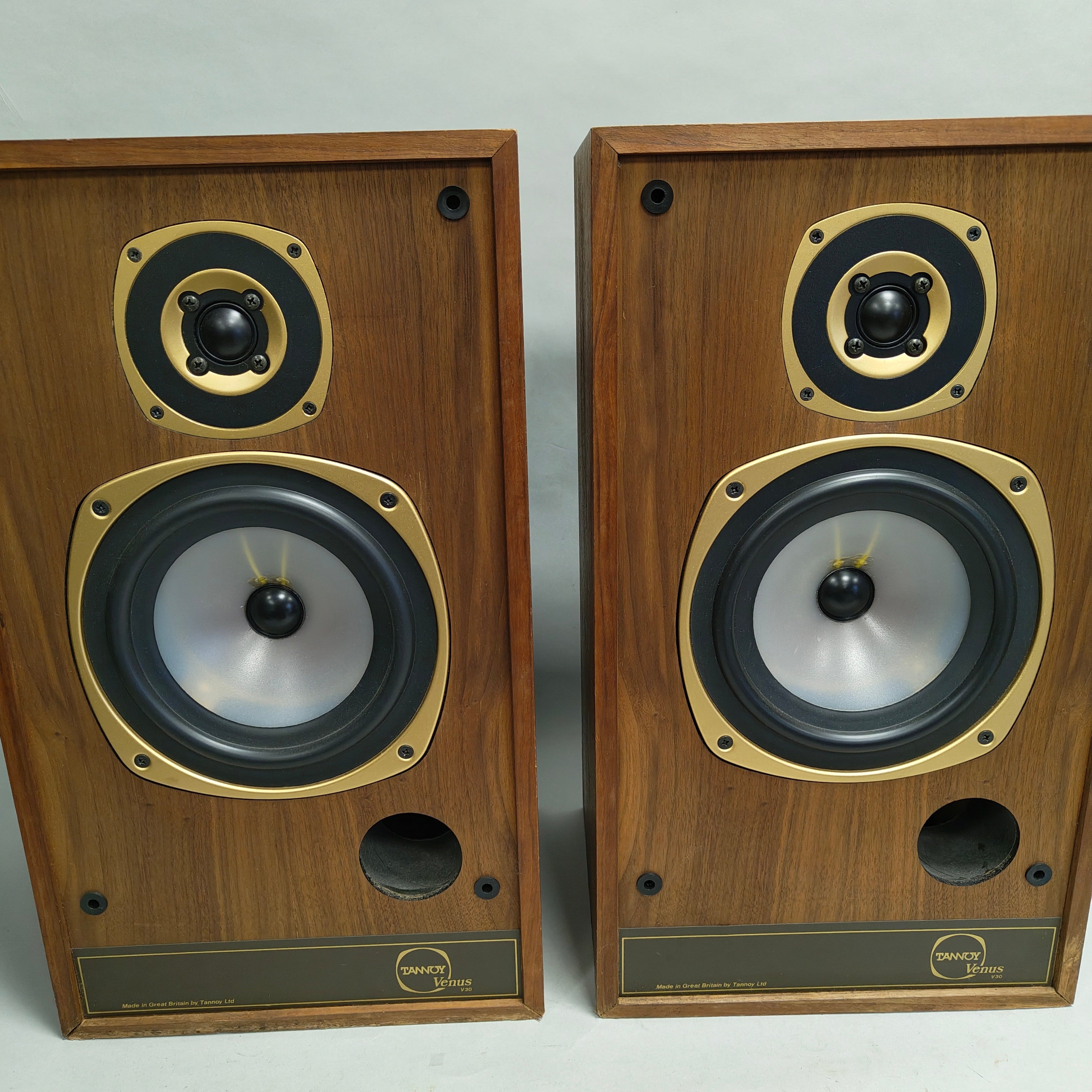 Tannoy Venus V30 Bookshelf Speakers