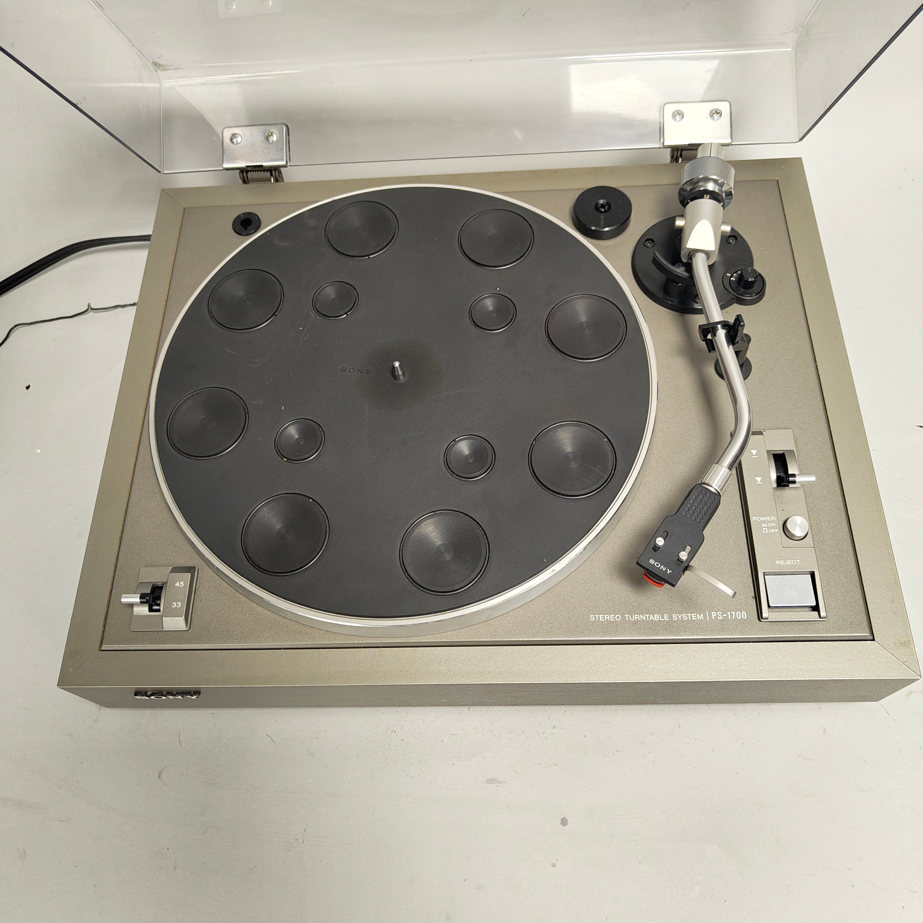 Sony PS-1700 Fully Automatic Turntable