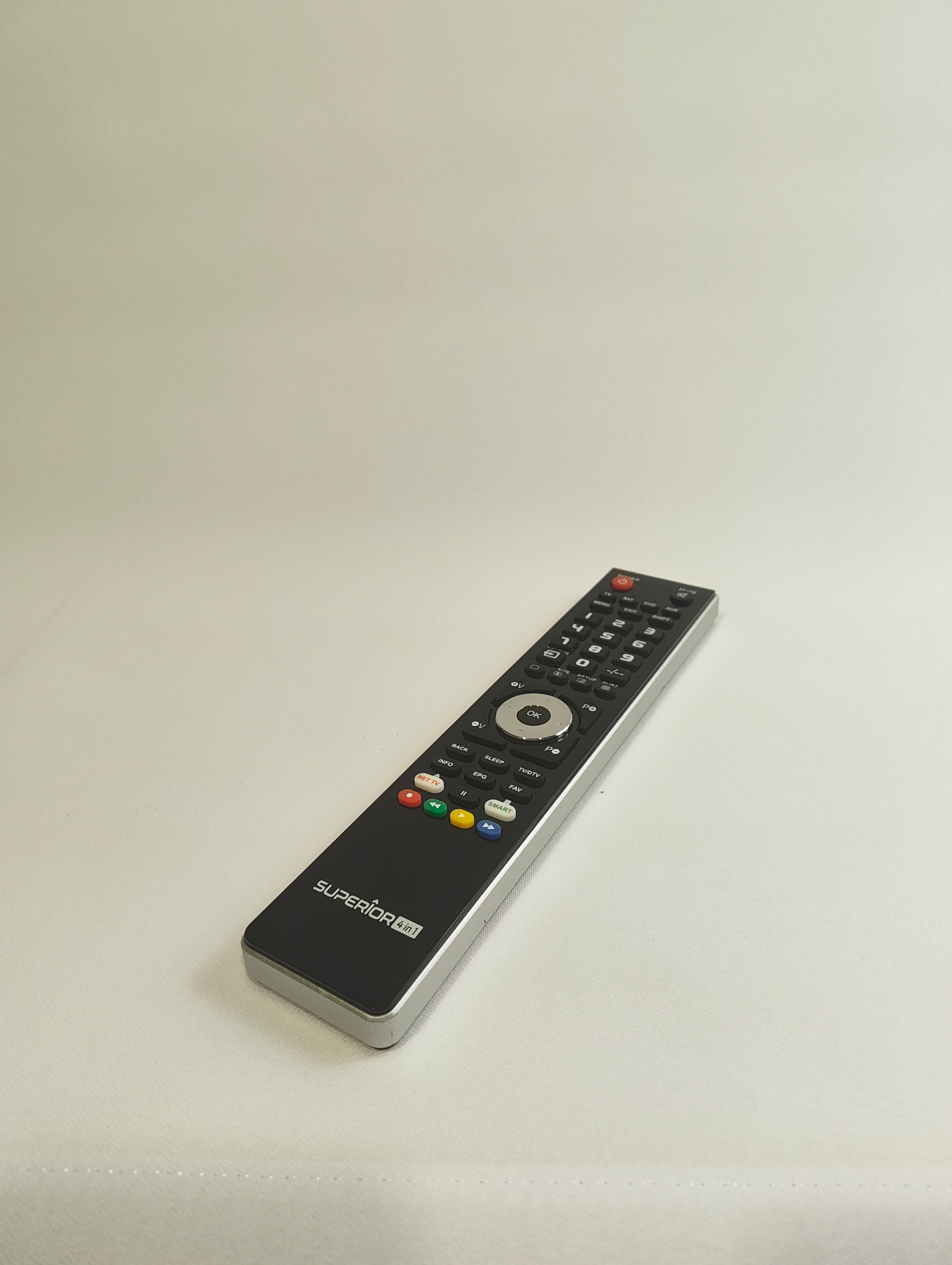 Superior 4in1 universalus televizoriaus nuotolinio valdymo pultas