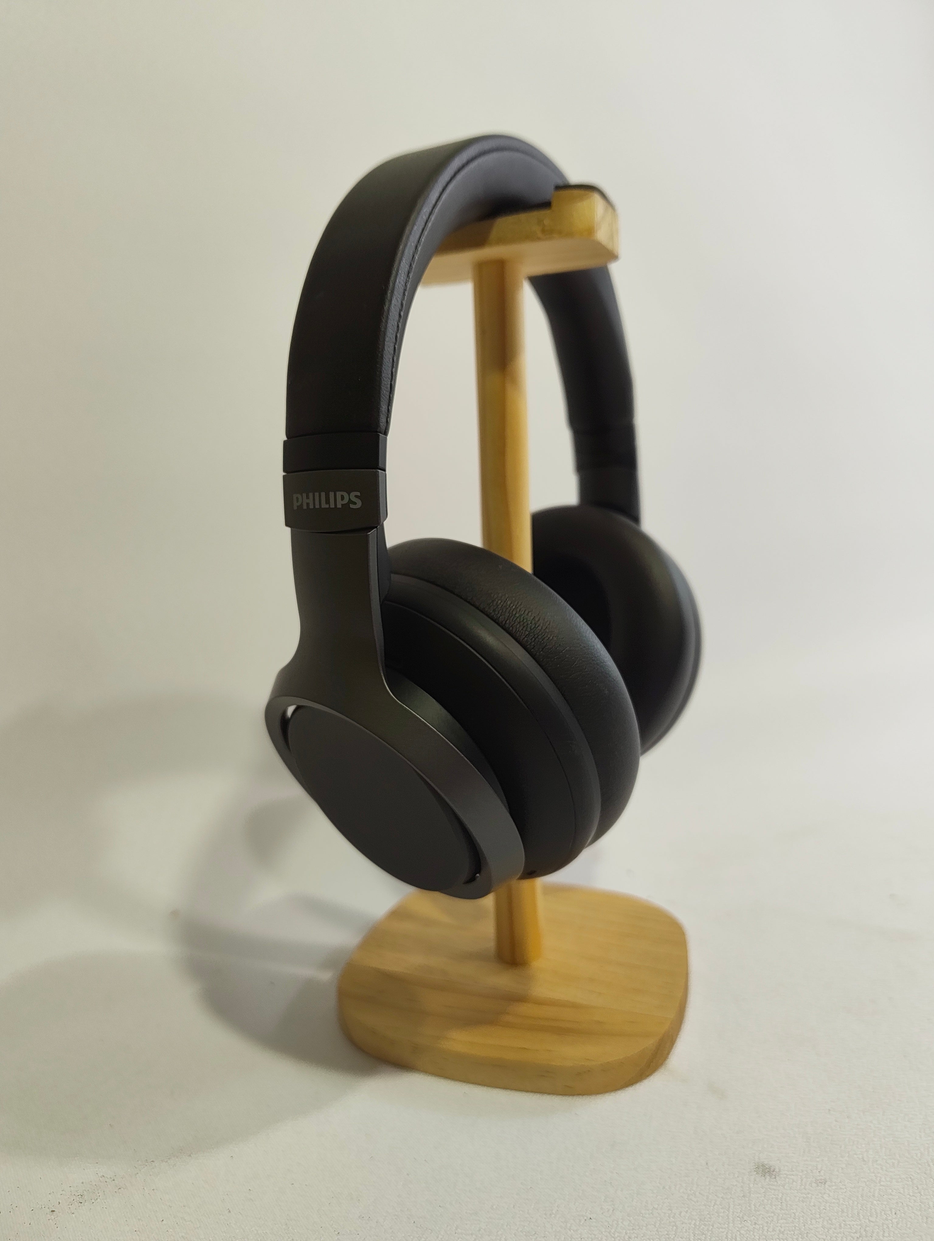 Philips TAH9505 (9000 Series) Black Wireless