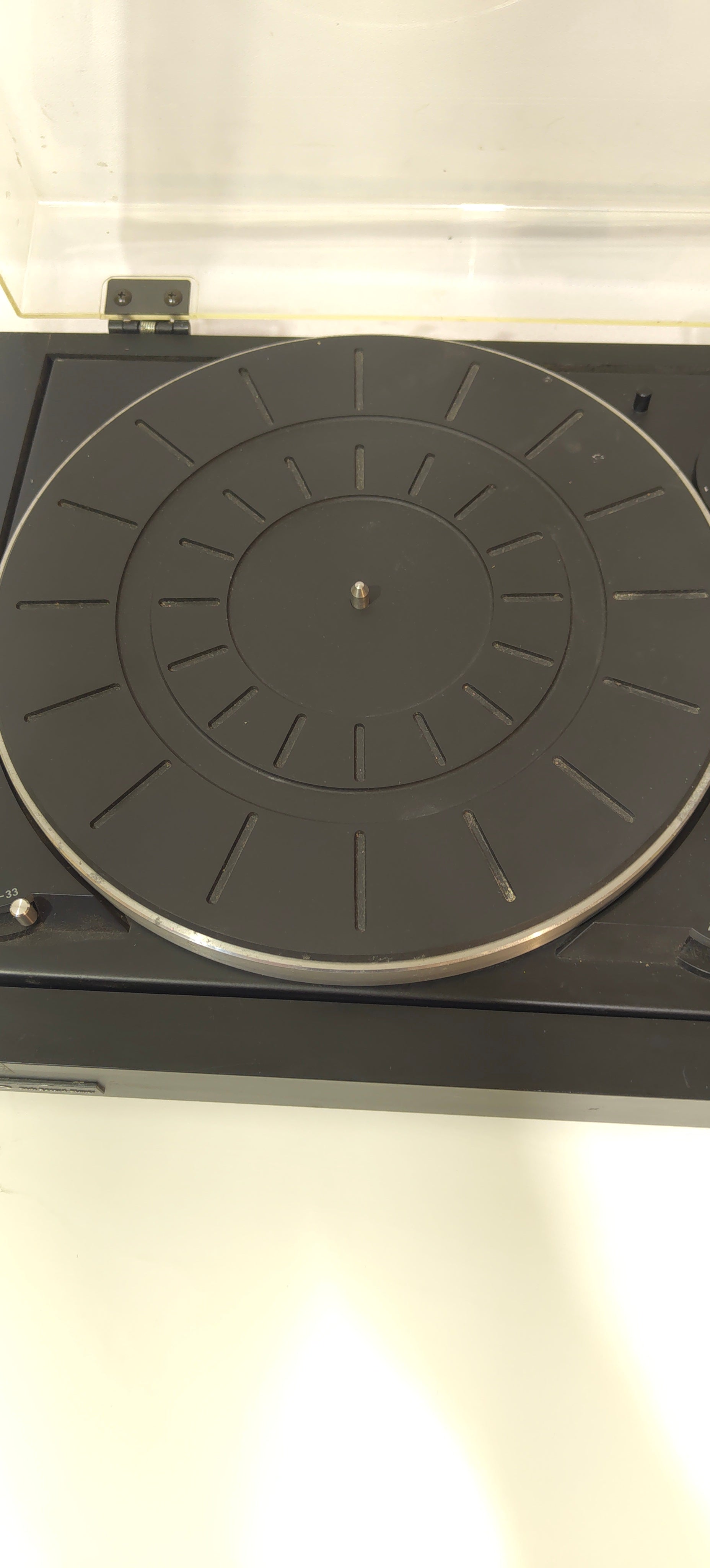 Onkyo CP-100A – automatinis vinilinių plokštelių grotuvas