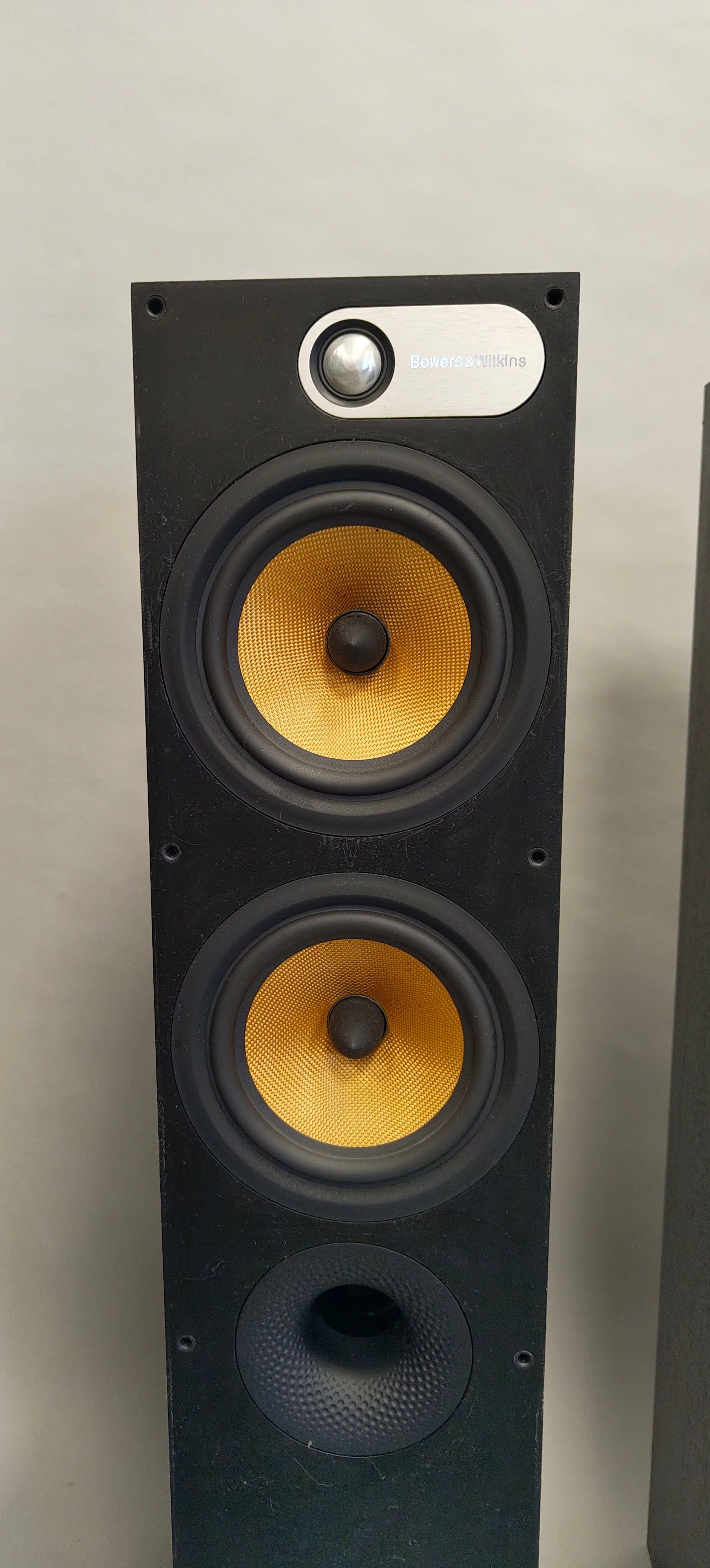 Bowers & Wilkins 684 Floor standing Speakers