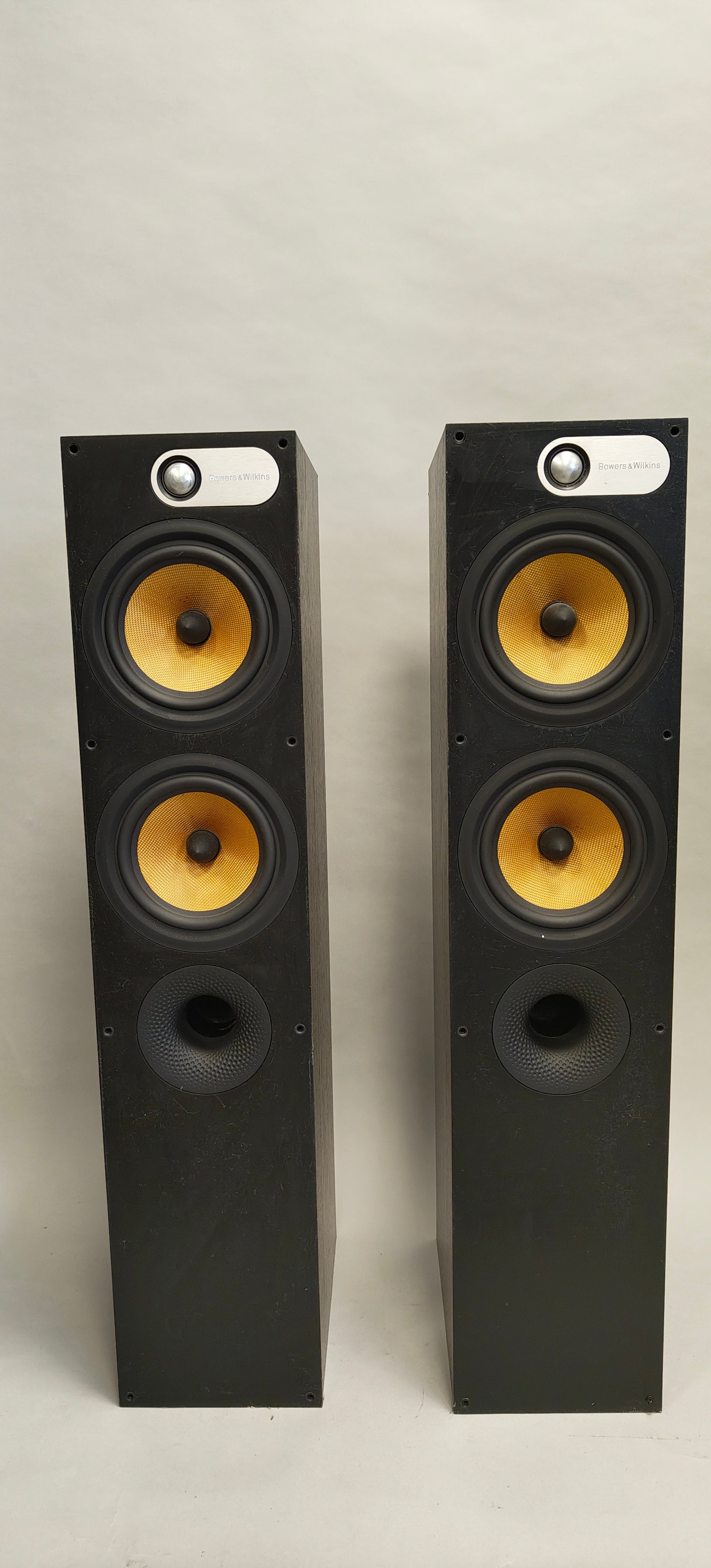 Bowers & Wilkins 684 Floor standing Speakers